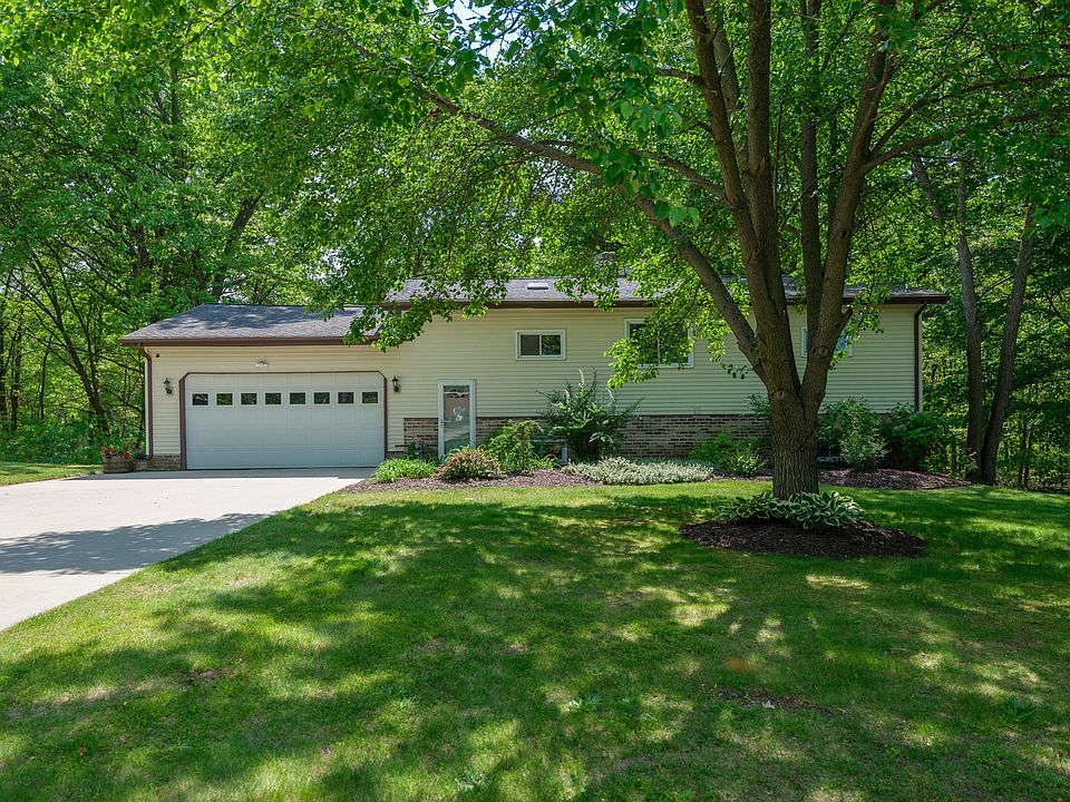 1st image of 52120 Kern Dr