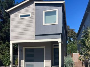 7397 SW Spruce St, Tigard, OR 97223