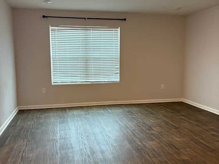 7589 Steeplechase Blvd — Photo 14