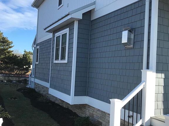 3rd image of 9313 Mediterranean Dr
