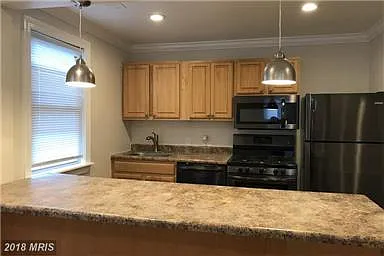 1004 Dartmouth Rd — Photo 4