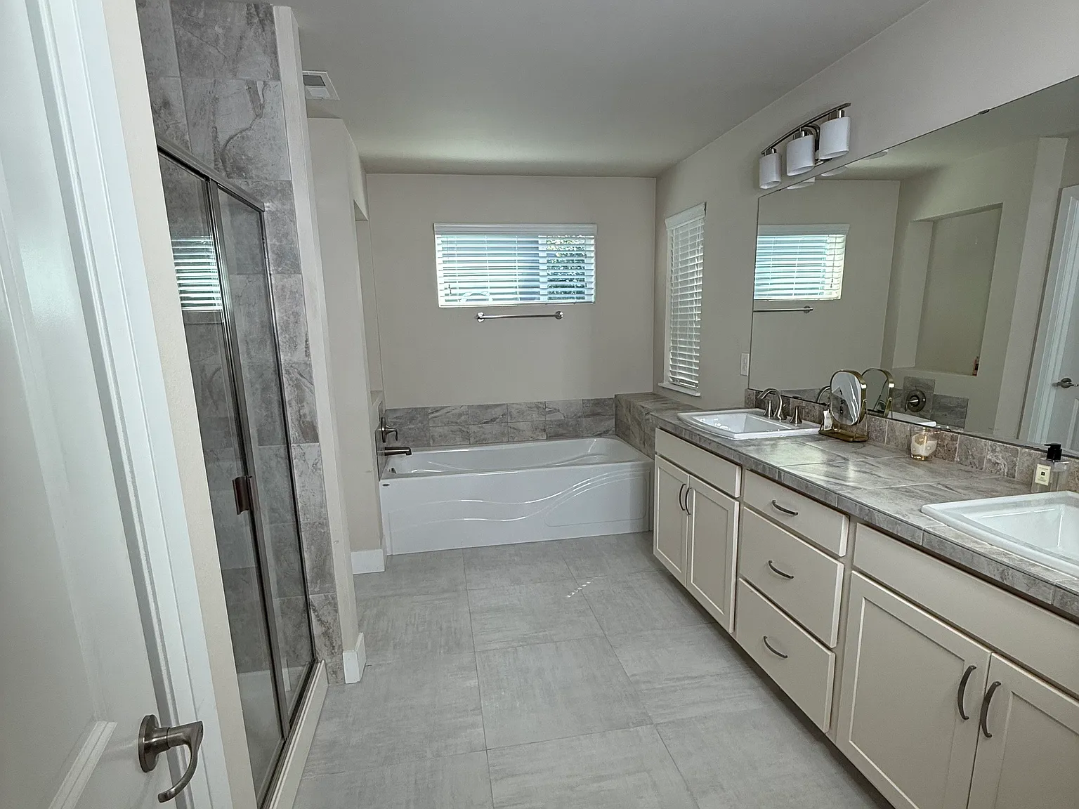 31st Ave W, Lynnwood — Photo 2