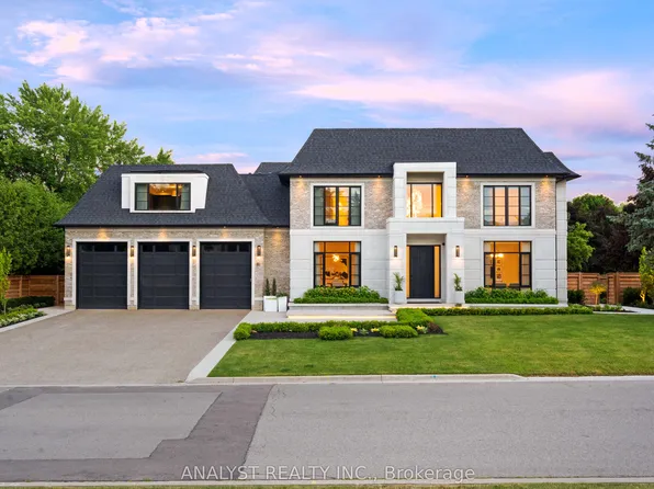 81 Ellis Ave, King, ON L0G 1N0