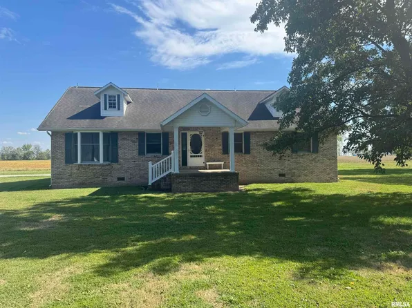 125 S B St, Vernon, IL 62892