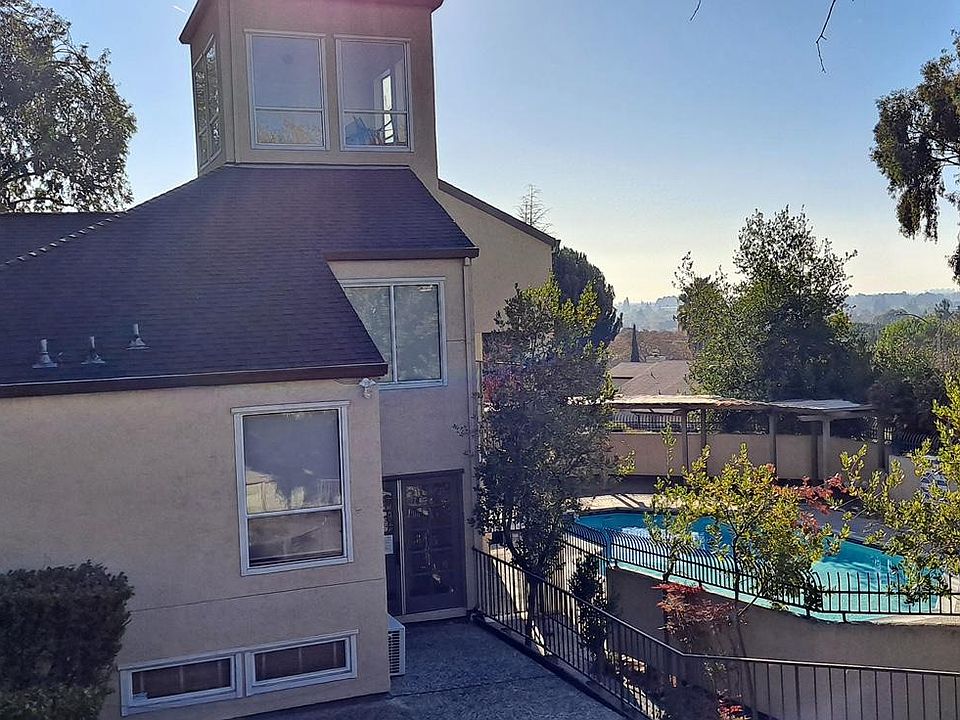 1st image of 695 Bristol Dr #695