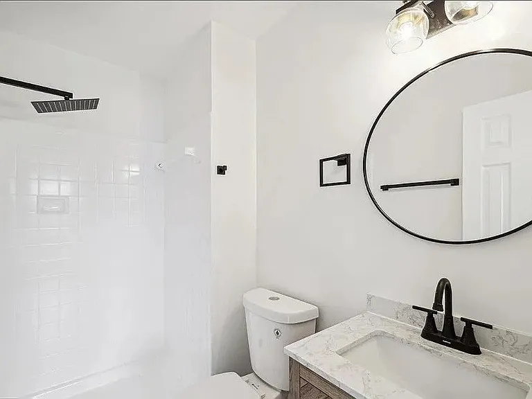 10611 Campus Way S — Photo 1