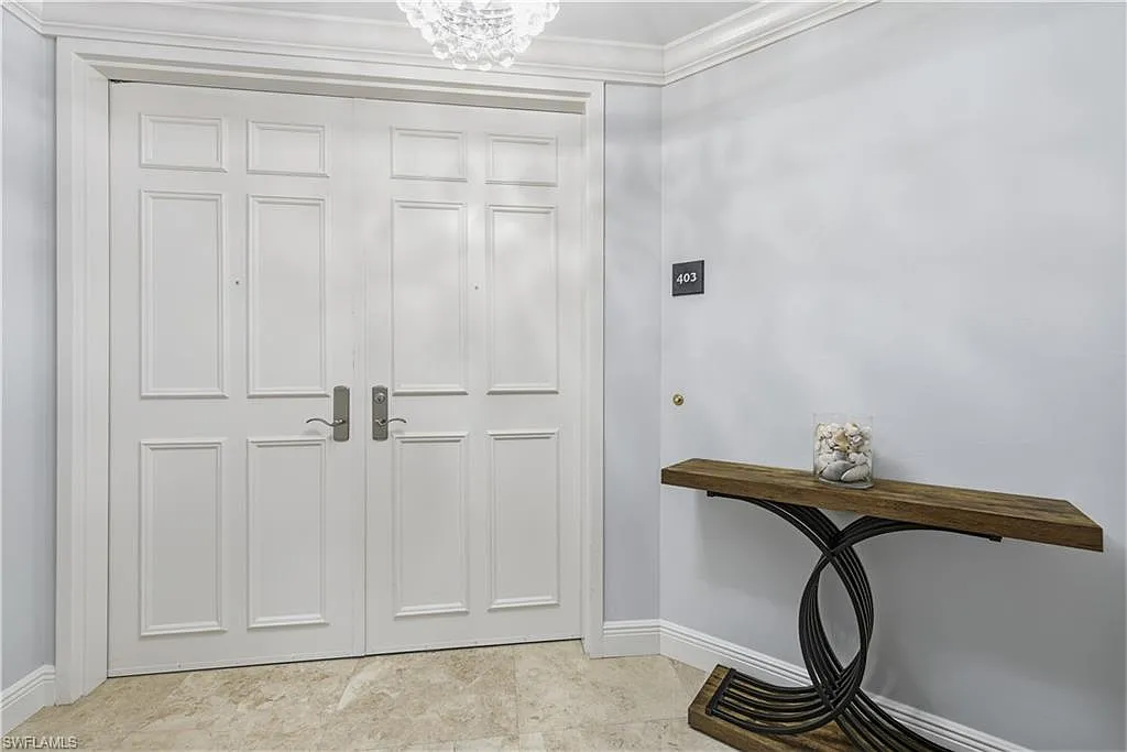 3 bed, 3.0 bath, 2748 sqft, $16,000 — Photo 3