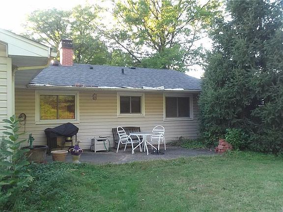 2nd image of 6433 Lockwood Dr