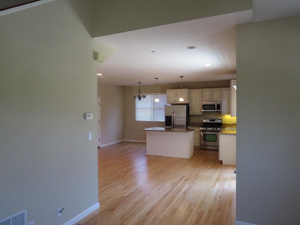 2nd image of 1317-1319 Saint Francis St