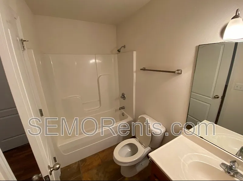 2 bed, 2.0 bath, $1,000 — Photo 4