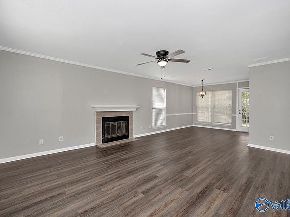 3rd image of 13904 Creely Dr SW