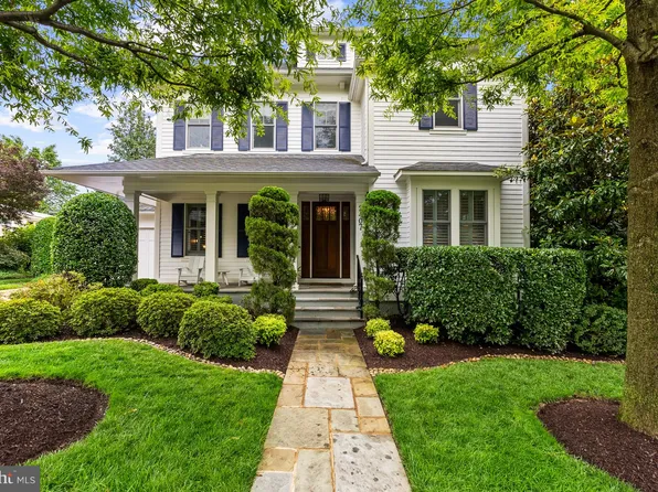 2407 N Nelson St, Arlington, VA 22207