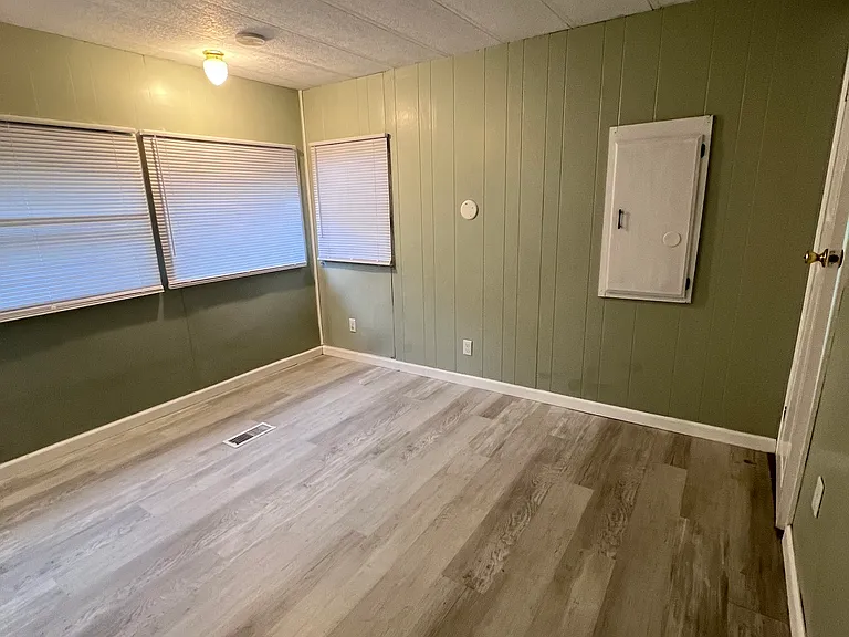 6718 Betty Ln — Photo 26