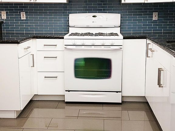 2nd image of 1312 S Saltair Ave APT 212