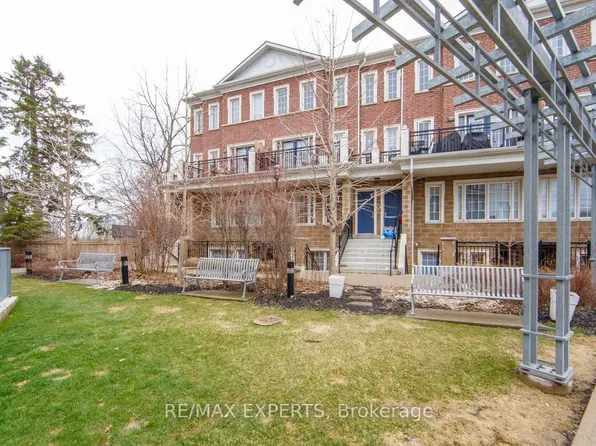 26 Bruce St #C03, Vaughan, ON L4L 0H4