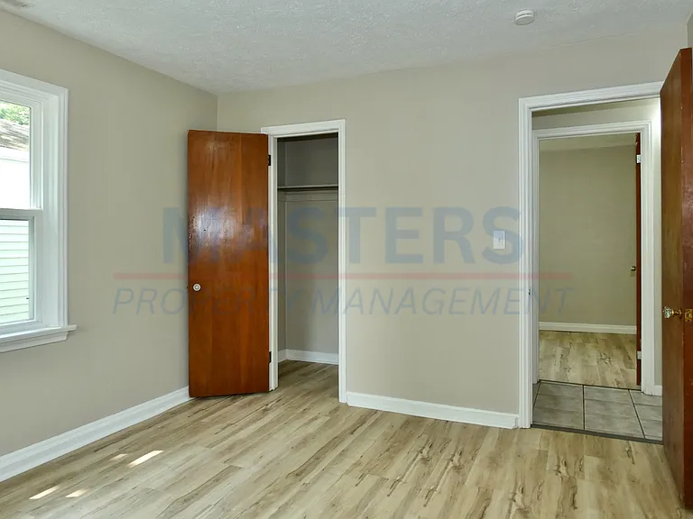 5133 Adella St — Photo 9