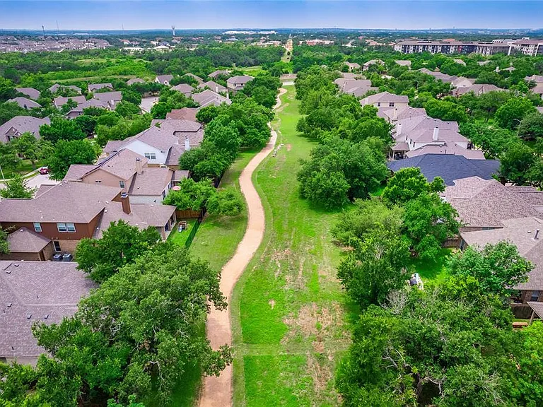 3805 Longhorn Acres St — Photo 23