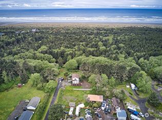 9 Memory Ln, Ocean City, WA 98569