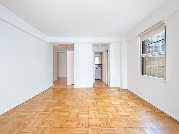 4th image of 225 E 46th St APT 6J