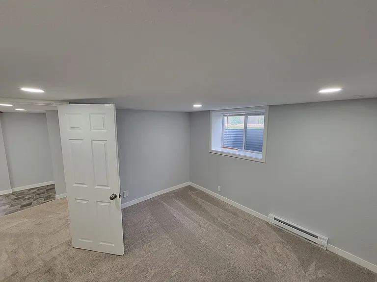 1629 E Pacific Ave #BASEMENT — Photo 10