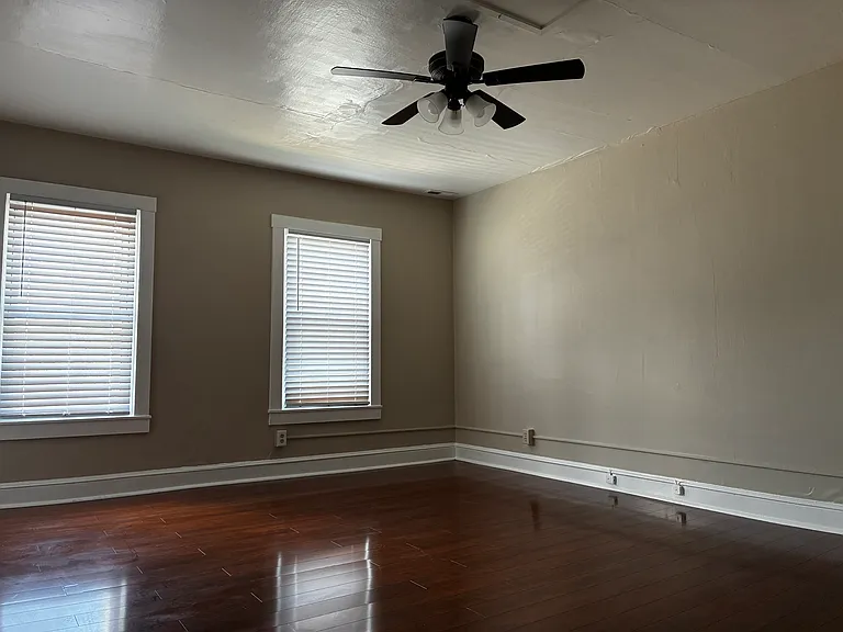 405 Main St #2 — Photo 3