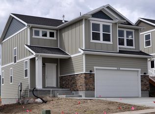 5118 E Red River Dr, Eagle Mountain, UT 84005