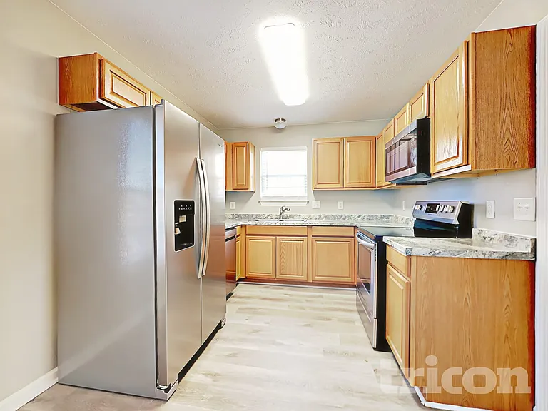 700 Holland Ridge Dr — Photo 4