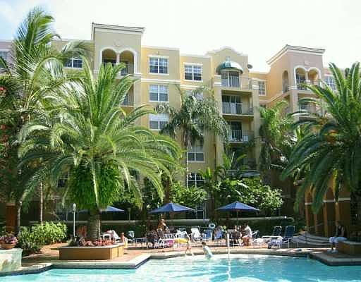 1st image of E Country Club Dr