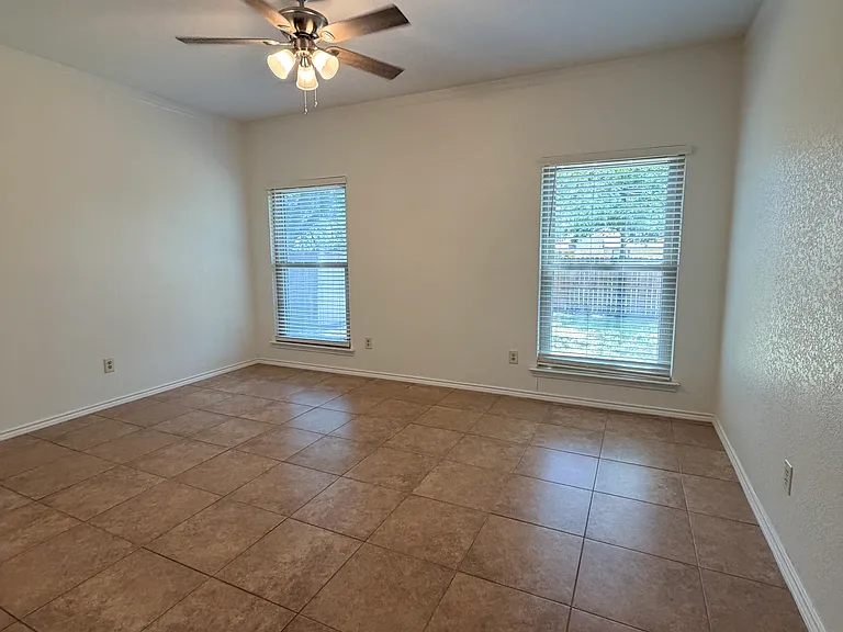 2813 Mesa Verde Trl — Photo 13