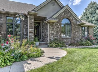 21919 Silverado Dr, Elkhorn, NE 68022
