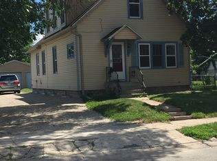 1113 S Chestnut Ave, Green Bay, WI 54304