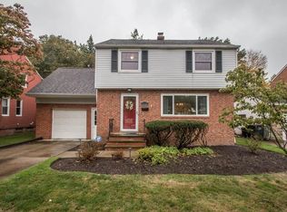 4820 Edsal Dr, Lyndhurst, OH