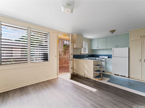 honolulu-hawaii-82510415 picture