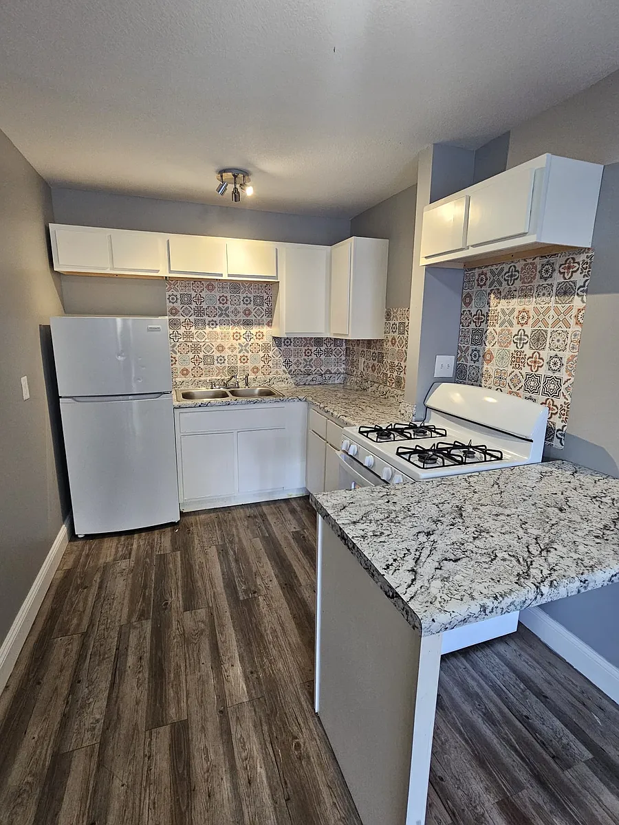 Building Photo - 4607 E Nettleton Ave #6