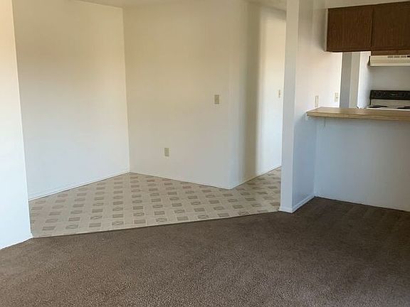 2nd image of 132 Fox Hill Ln APT H