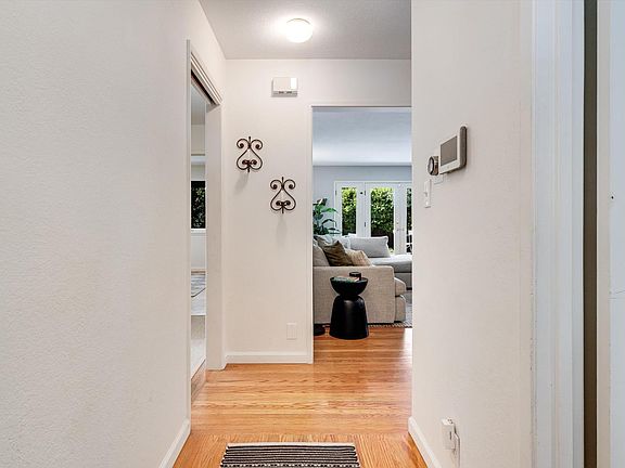 3rd image of 1291 Sylvaner Avenue