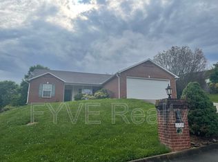 11330 Stonebriar Ln, Knoxville, TN 37932