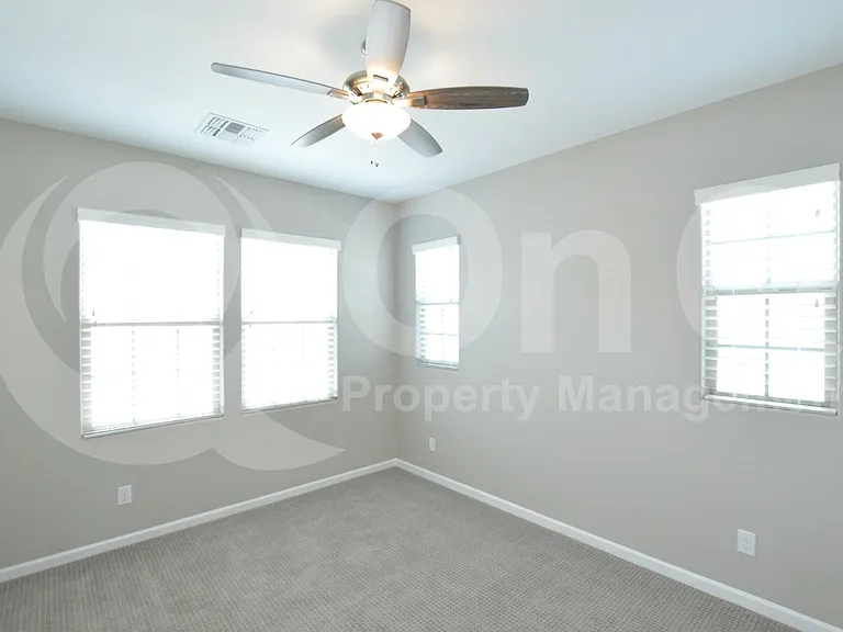 2477 W Market Pl #34 — Photo 15