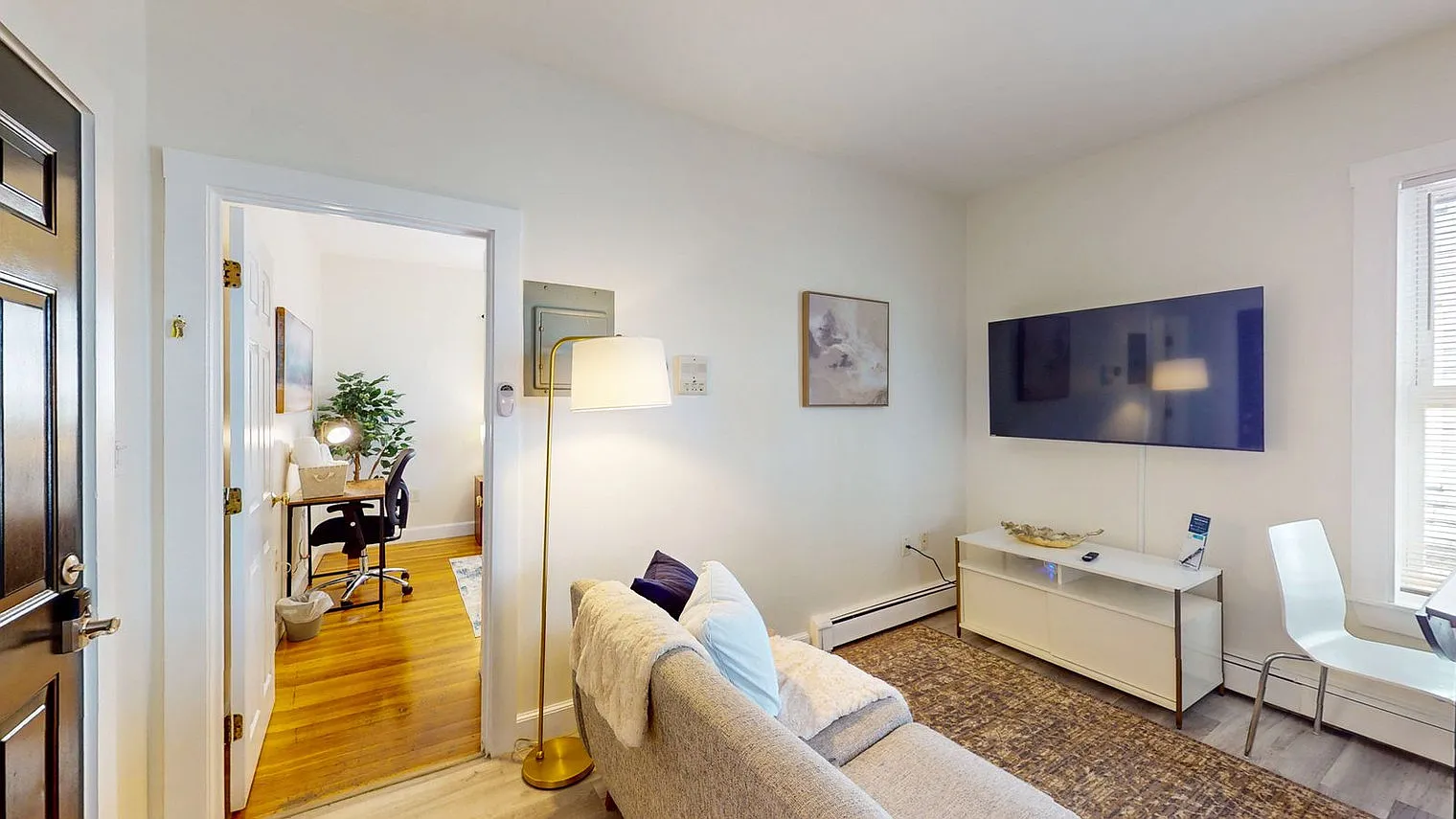 1 bed, 1.0 bath, 495 sqft, $3,558 — Photo 1