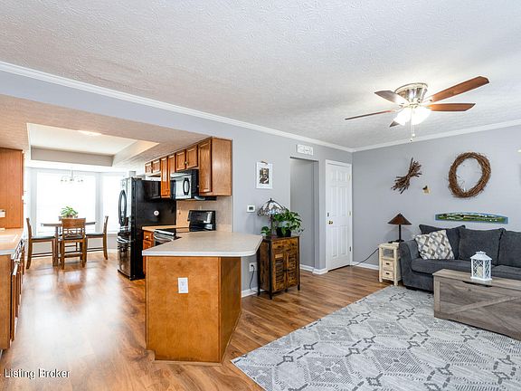 4th image of 5115 Woodridge Lake Blvd