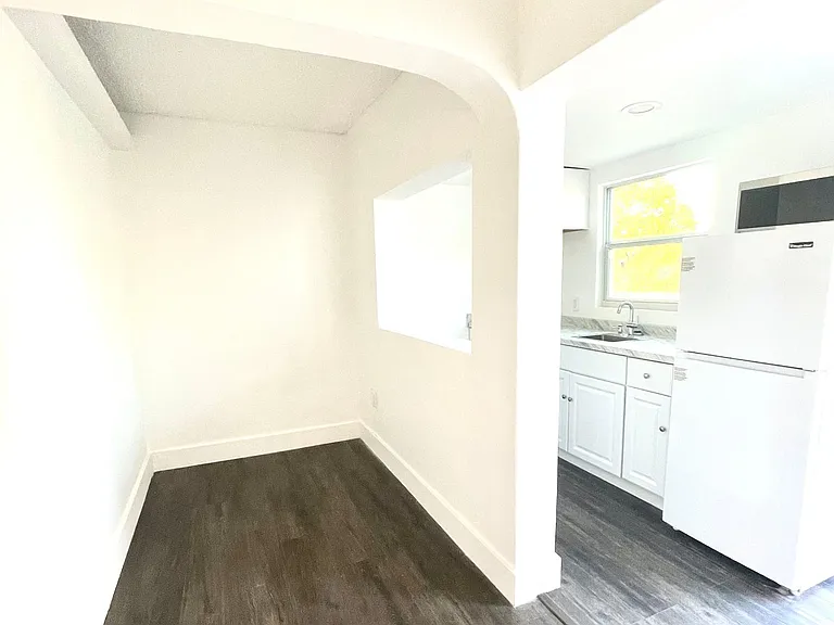 57 NW 48th Pl #5 — Photo 13