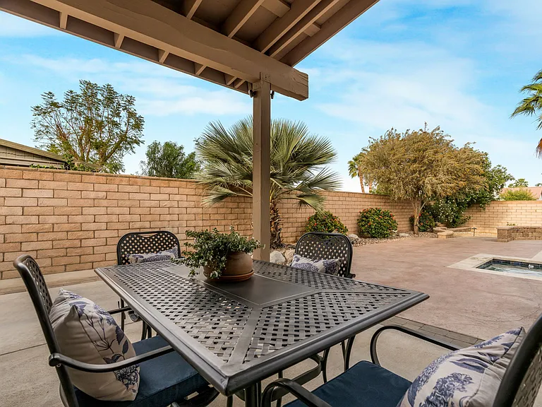 43260 Silktree Ln — Photo 33