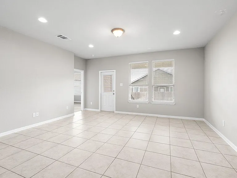 313 McLintock Rd — Photo 21