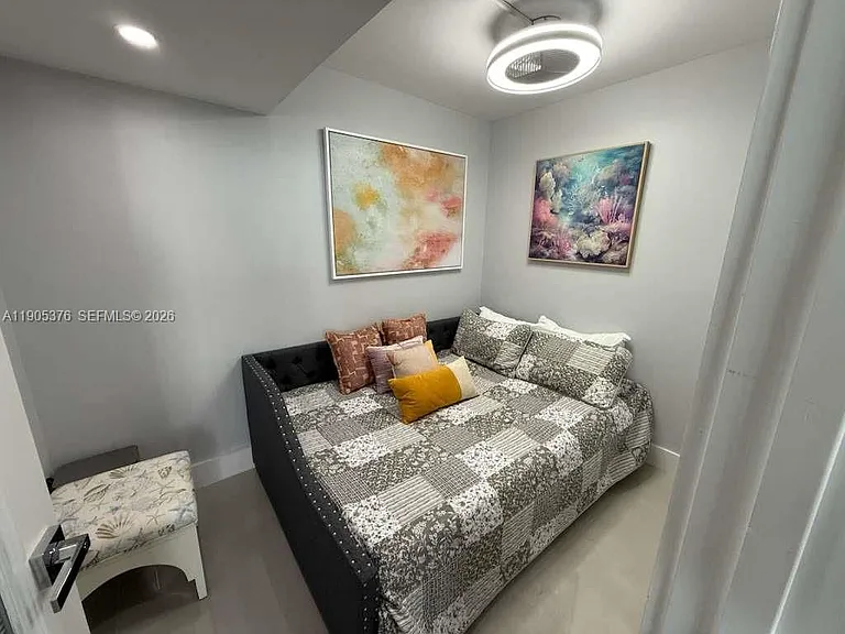1717 N Bayshore Dr #A-1840 — Photo 10