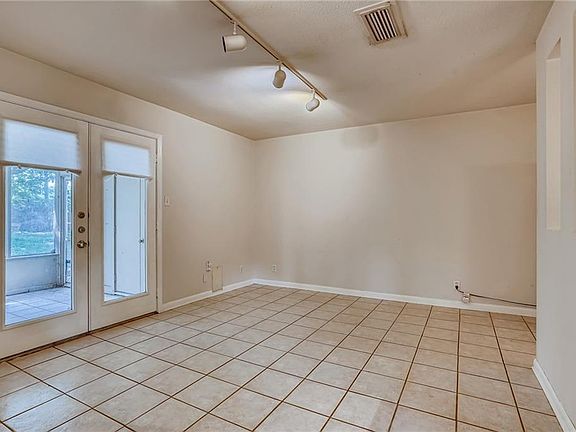 4th image of 2800 Westhill Dr APT 102
