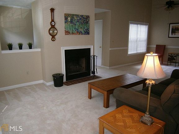 4th image of 1108 Glenleaf Dr