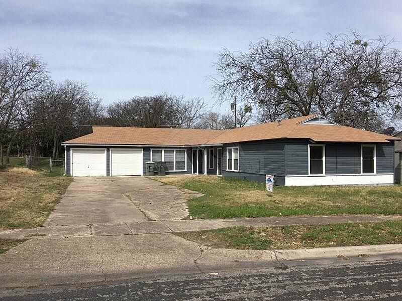 1st image of 813 Estelle Ave #813