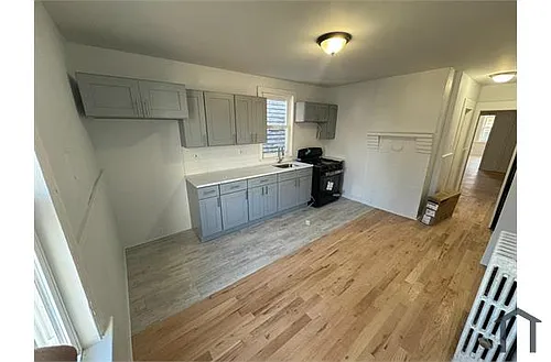 66 Isabella Ave #2 Photo 1