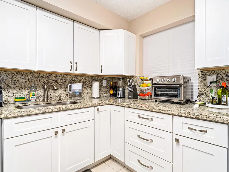 2000 Atlantic Shores Blvd #410 — Photo 28
