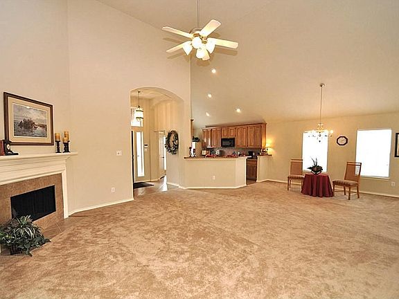 3rd image of 4603 Red Lake Ln